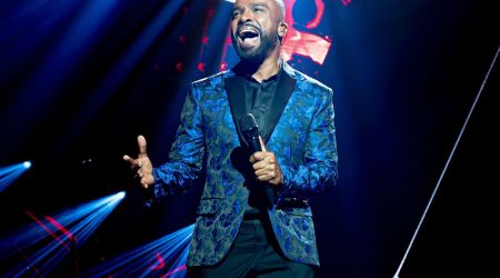 Alexandre Pires convida população joseense para seu último show da turnê!