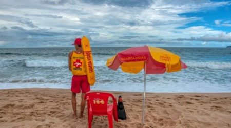 Anjos das Praias, Guarda-vidas salvam 32 pessoas em Ubatuba no primeiro dia de 2026