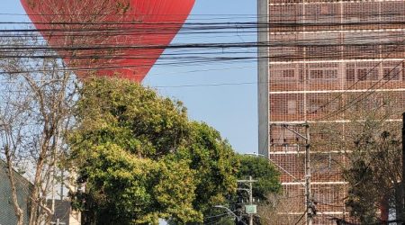 Balão cai no centro de São José dos Campos e mobiliza autoridades