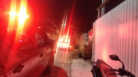 Bebê engasga com leite e é salvo por bombeiros em Ilhabela