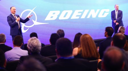 Boeing inaugura Centro de Tecnologia em São José dos Campos