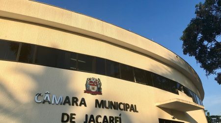 Câmara de Jacareí vota projeto de instalação de câmeras de segurança em escolas públicas
