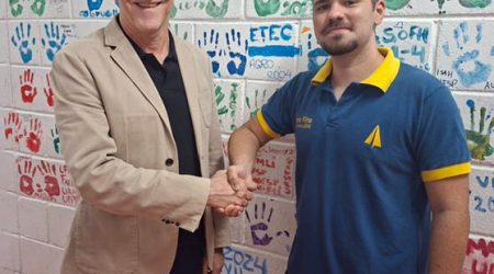 Campanha 'Meu Primeiro Computador' é intensificada pela INVOZ