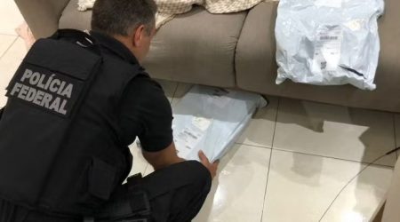 Carteiro é preso por desviar encomendas dos Correios e vender em app