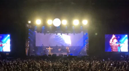 Chitãozinho e Xororó encantam em show memorável na Arena Farma Conde