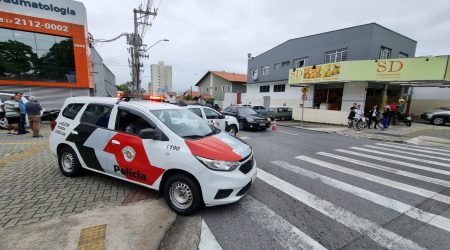 Ciclista morre após colidir com motociclista em cruzamento da avenida Andrômeda