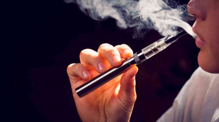 Cigarros eletrônicos um perigo crescente para os adolescentes