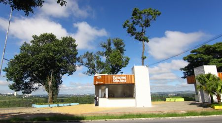 Concessão dos quiosques do Banhado é assinada em SJC