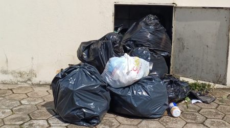 Crise da coleta de lixo em Caraguá gera revolta entre moradores e turistas!