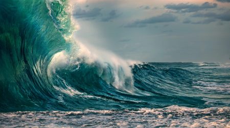 Litoral Norte tem alerta de ressaca marítima com ondas de 2,5 m