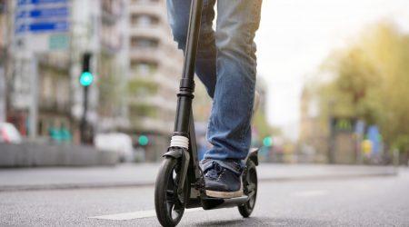 Municípios do Litoral Norte discutem regras unificadas para veículos autopropelidos.