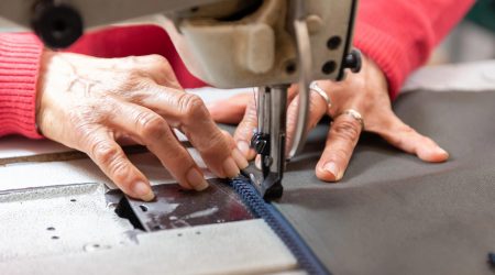 Curso gratuito de costura oferece qualificação profissional