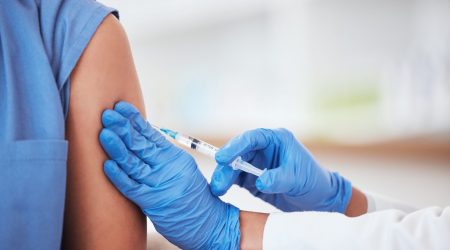 Lorena realiza vacinação contra gripe e febre amarela em dois pontos da cidade neste sábado