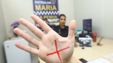 Detido em flagrante, homem é acusado de agredir e ameaçar companheira em São José dos Campos