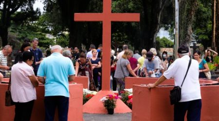 Dia de Finados Cerca de 50 mil visitantes devem visitar cemitérios em São José