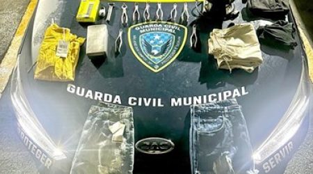 Dupla é presa por furto no centro; um deles era foragido pelo mesmo crime