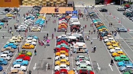 Exposição de Fuscas em shopping celebra o Dia Nacional do Fusca em São José dos Campos