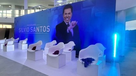 Exposição emocionante em homenagem a Silvio Santos em Caraguá!