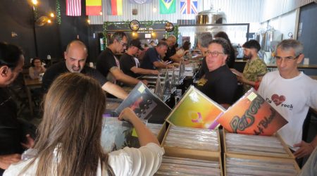 Feira de Discos Especial de Natal em São José dos Campos