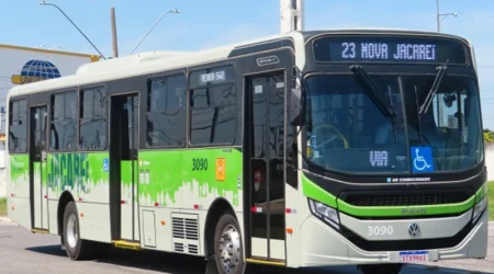 Greve de ônibus em Jacareí afeta transporte local nesta quinta