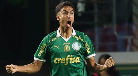 Joseense Vitor Reis troca o Palmeiras pelo Manchester City e faz história