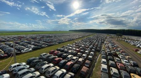 Leilões de veículos apreendidos rendem R$ 9,6 milhões ao DER!