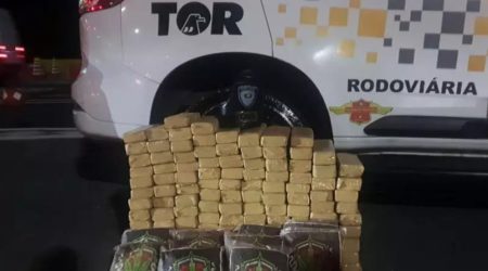 Mais de 100 quilos de droga são apreendidos em porta-malas de carro na Carvalho Pinto, em São José