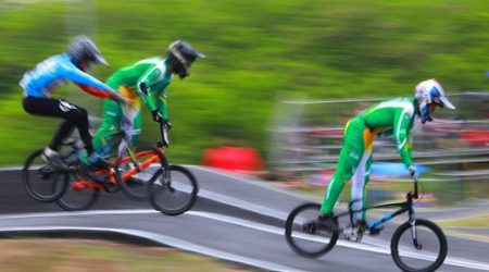 Mais de 300 atletas disputam Paulista de BMX em São José