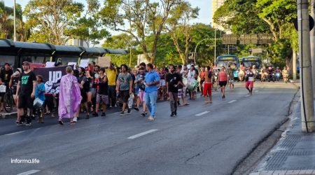 Moradores do Banhado protestam contra ordem de remoção