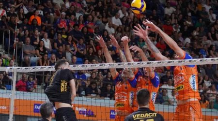 Na Arena lotada São José perde para o Guarulhos pela Superliga