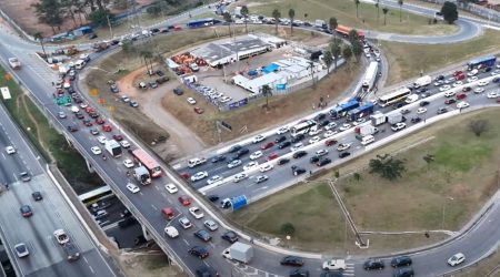 Foto ilustrativa: Trevo do Bom Sucesso em Guarulhos; stress diário para milhares de motoristas e usuários do transporte público (guarulhostododia)