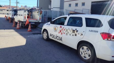 Operação contra furto de energia flagra irregularidade em mercado de Taubaté