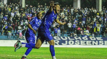 Pedro Favela garante a festa no Martins Pereira e classificação às quartas da Copa Paulista!