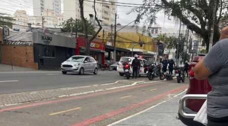 Perseguição policial na avenida Nove de Julho nesta manhã