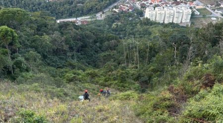 Piloto morre após queda de asa-delta em Caraguatatuba