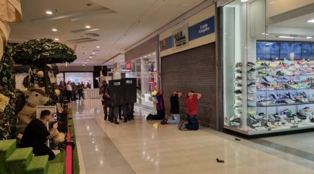 Polícia Militar realiza simulação de roubo no Center Vale Shopping em São José dos Campos