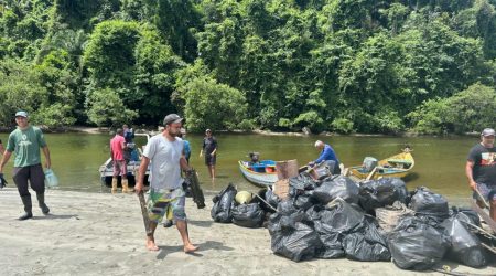 Programa Mar sem Lixo retira 32 toneladas de resíduos do litoral paulista