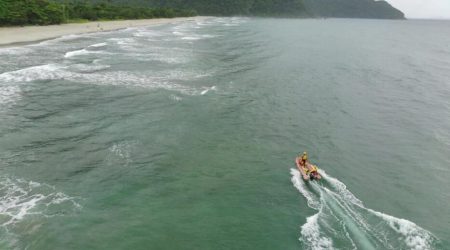 Retomada buscas por homem que sumiu no mar em Itamambuca