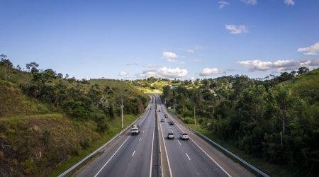 Rodovia dos Tamoios terá operação especial para o Natal e Ano Novo