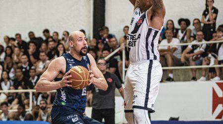 São José vence Vasco no RJ e mantém freguesia carioca no NBB