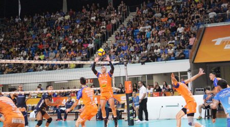 Vôlei São José bate Monte Carmelo em último jogo do ano da Superliga