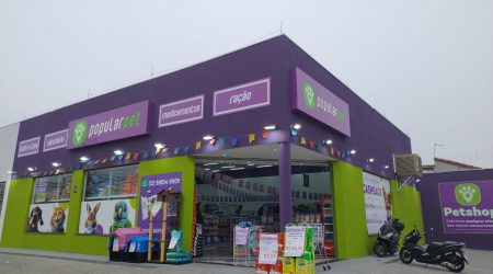 Cinquenta vagas de emprego abertas em rede de Pet Shop