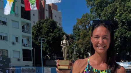 Joseense Fabíola Molina quebra recorde sul-americano e conquista ouro no Brasileiro Master de natação