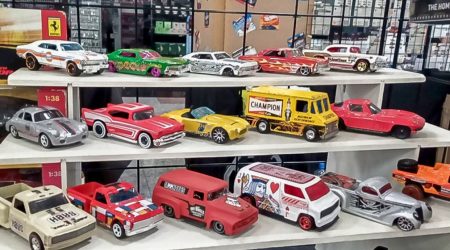 Exposição de minicarros é atração em shopping de São José dos Campos