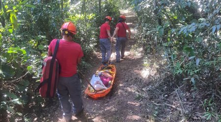 Jovem sofre queda de bicicleta em trilha de Ilhabela