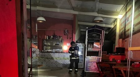 Restaurante em Ubatuba pega fogo e mobiliza Corpo de Bombeiros