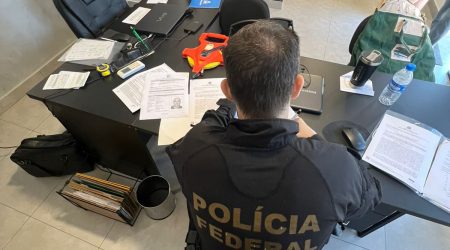 Operação da Polícia Federal desarticula esquema milionário de produtos destilados ao tráfico de drogas na RM Vale do Paraíba