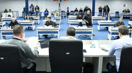 Câmara de São José dos Campos aprova lei sobre bem-estar digital infantil