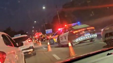 Criança de 7 anos morre atropelada no Anel Viário em São José dos Campos