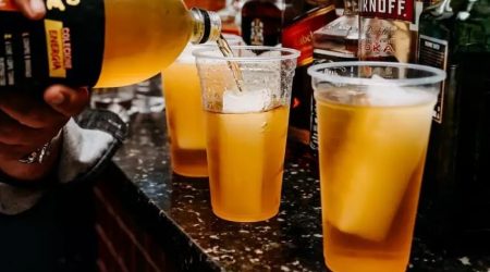 Fiscalização de bebidas proíbe copão em adegas de São José dos Campos